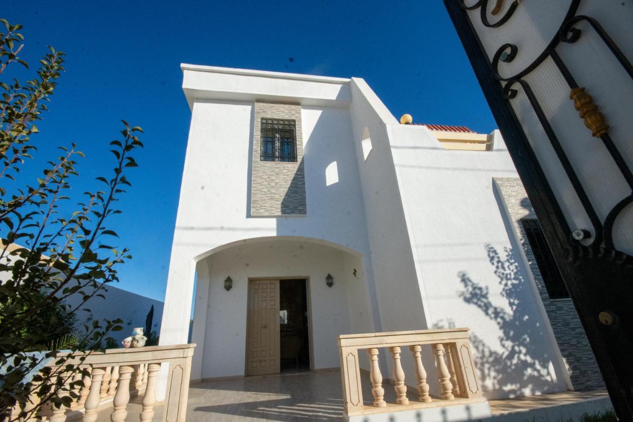 Villa Meublee Avec Piscine Et Abri De Voiture Erriadh Dış mekan fotoğraf